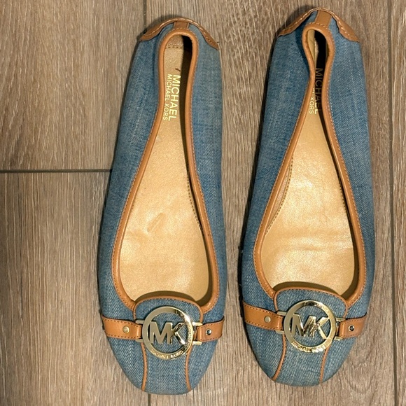 Michael Kors Fulton Denim Blue and Tan Women's Flats 9.5 - Picture 7 of 8